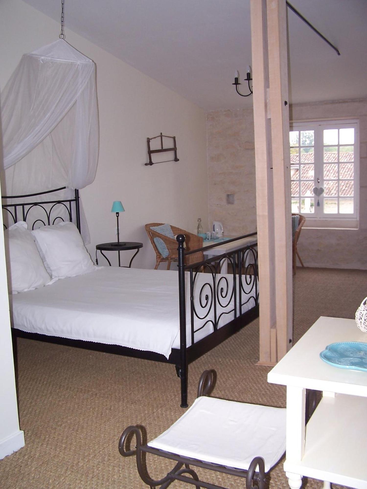 Le Four A Pain Hotel Saint-Jean-d'Angely Ngoại thất bức ảnh